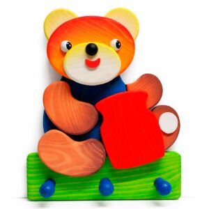 Porte-manteau enfant en bois avec ours décoratif Porte-manteau pour enfant en bois avec ours décoratif tenant une tasse rouge