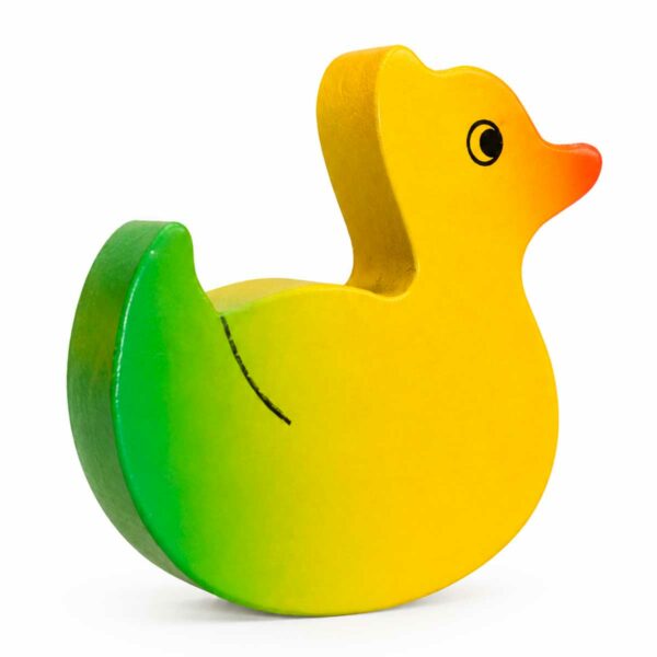 Bouton de meuble enfant en bois en forme de canard jaune, vert et orange, vue de côté