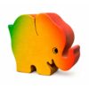 Bouton de meuble enfant éléphant jaune, orange et vert en bois orienté vers la droite, vue en perspective
