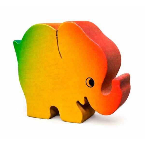 Bouton de meuble enfant éléphant jaune, orange et vert en bois orienté vers la droite, vue en perspective