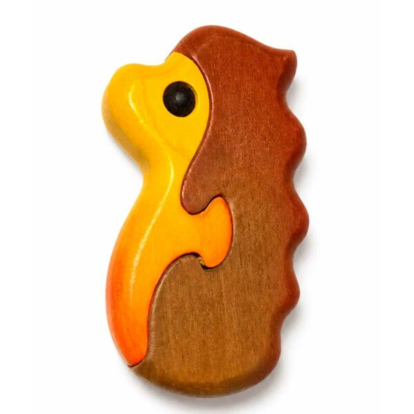 Bouton de meuble enfant en bois en forme de hérisson marron et jaune, vue de côté