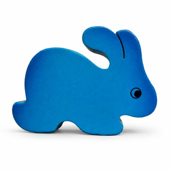 Bouton de meuble enfant en bois en forme de lapin bleu orienté vers la droite