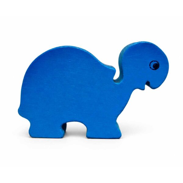 Bouton de meuble enfant en bois en forme de tortue bleue orientée vers la droite
