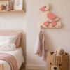 porte-manteau-enfant-grand-canard-rose-bois-chambre Porte-manteau enfant grand canard rose en bois avec quatre patères dans une chambre d’enfant